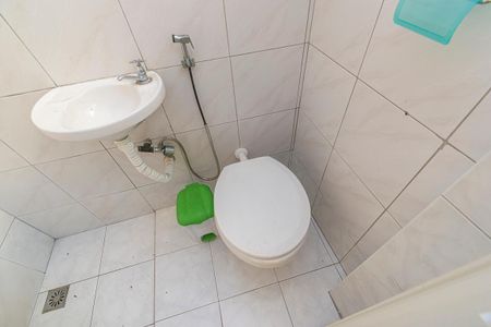 Casa para alugar com 70m², 2 quartos e sem vaga Casa para alugar com 70m², 2 quartos e sem vagaBanheiro da Suíte