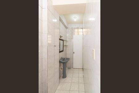Casa para alugar com 70m², 2 quartos e sem vaga Casa para alugar com 70m², 2 quartos e sem vagaBanheiro Social