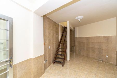 Casa para alugar com 70m², 2 quartos e sem vaga Casa para alugar com 70m², 2 quartos e sem vagaSala