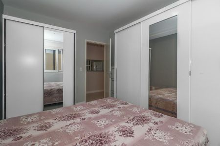 Quarto de apartamento à venda com 1 quarto, 42m² em Vila Ipiranga, Porto Alegre