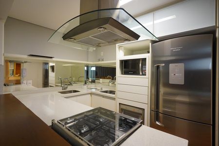 Cozinha de apartamento para alugar com 1 quarto, 83m² em Centro, Florianópolis