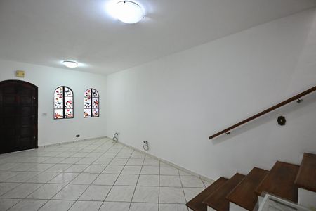 Sala de casa para alugar com 2 quartos, 80m² em Jardim Paris, São Paulo
