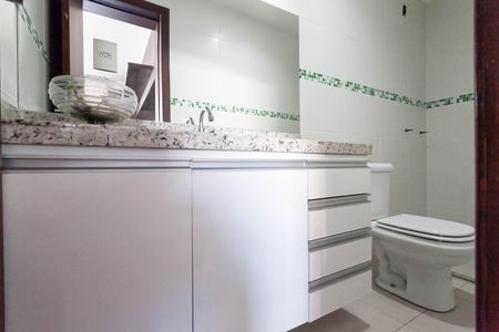 Cobertura - Banheiro social 2 de apartamento à venda com 2 quartos, 174m² em Ouro Preto, Belo Horizonte