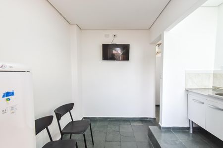 Cozinha de apartamento para alugar com 1 quarto, 50m² em Vila Mariana, São Paulo