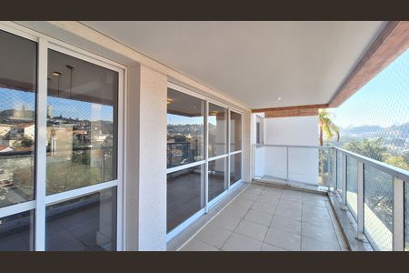 Varanda de apartamento à venda com 2 quartos, 131m² em Vila Ipojuca, São Paulo