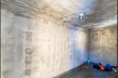 Garagem  de casa à venda com 2 quartos, 252m² em Parque Paineiras, São Paulo