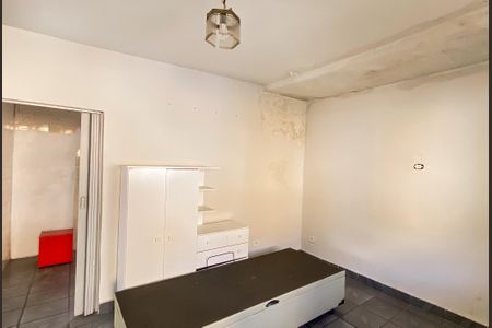 Quarto  de casa à venda com 2 quartos, 252m² em Parque Paineiras, São Paulo