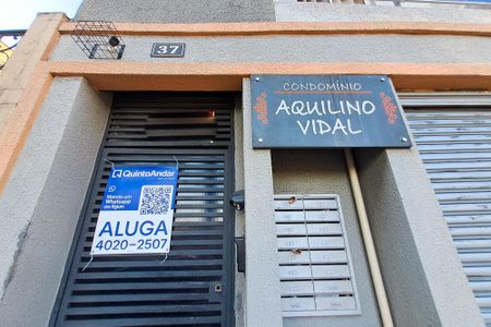 placa QBYP-50 de apartamento para alugar com 2 quartos, 45m² em Penha de França, São Paulo