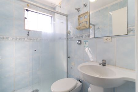 Banheiro da Suíte 2 de casa para alugar com 2 quartos, 120m² em Vila Brasilio Machado, São Paulo