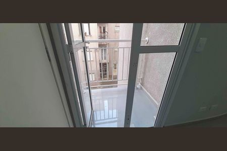 Sacada de apartamento à venda com 2 quartos, 49m² em Metalúrgicos, Osasco