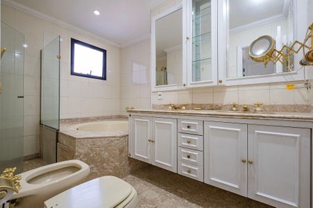 Apartamento para alugar com 176m², 3 quartos e 2 vagas Apartamento para alugar com 176m², 3 quartos e 2 vagasSuíte