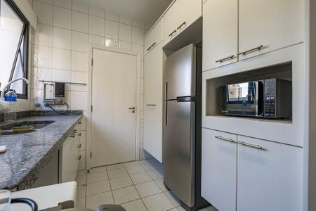 Apartamento para alugar com 176m², 3 quartos e 2 vagas Apartamento para alugar com 176m², 3 quartos e 2 vagasCozinha
