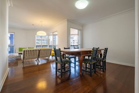 Apartamento para alugar com 176m², 3 quartos e 2 vagas Apartamento para alugar com 176m², 3 quartos e 2 vagasSala