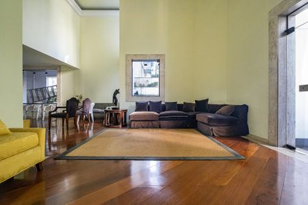 Apartamento para alugar com 176m², 3 quartos e 2 vagas Apartamento para alugar com 176m², 3 quartos e 2 vagasSalão de Festas