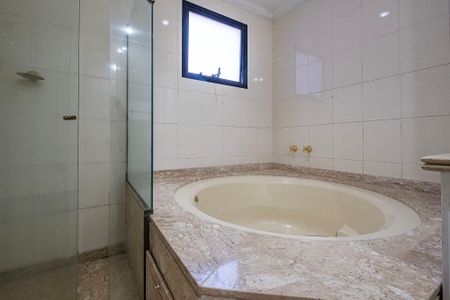 Apartamento para alugar com 176m², 3 quartos e 2 vagas Apartamento para alugar com 176m², 3 quartos e 2 vagasSuíte