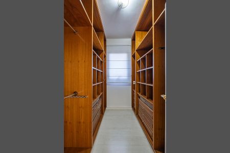 Apartamento para alugar com 176m², 3 quartos e 2 vagas Apartamento para alugar com 176m², 3 quartos e 2 vagasSuíte