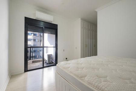 Apartamento para alugar com 176m², 3 quartos e 2 vagas Apartamento para alugar com 176m², 3 quartos e 2 vagasSuíte