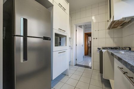 Apartamento para alugar com 176m², 3 quartos e 2 vagas Apartamento para alugar com 176m², 3 quartos e 2 vagasCozinha