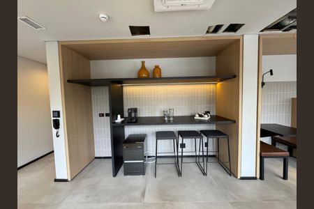 Cozinha de kitnet/studio para alugar com 1 quarto, 21m² em Campo Belo, São Paulo
