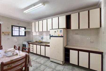 Cozinha de apartamento para alugar com 1 quarto, 66m² em Vila Tupi, Praia Grande