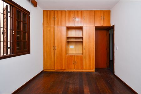 Casa para alugar com 442m², 3 quartos e 2 vagas Casa para alugar com 442m², 3 quartos e 2 vagasQuarto 2