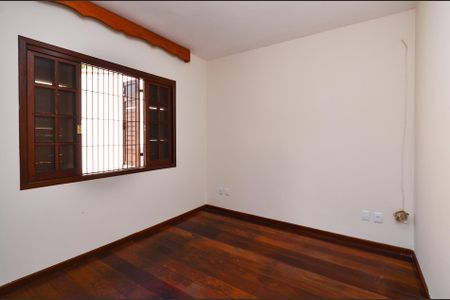 Casa para alugar com 442m², 3 quartos e 2 vagas Casa para alugar com 442m², 3 quartos e 2 vagasQuarto 3