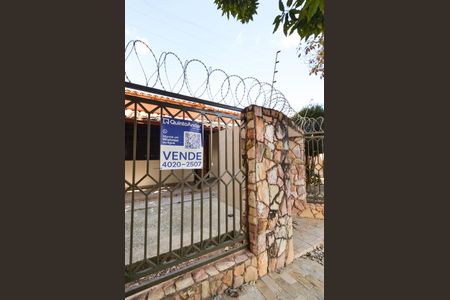 Placa Instalada 31-07-2026-VIFG-272 de casa para alugar com 3 quartos, 442m² em Fernão Dias, Belo Horizonte