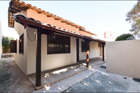Casa para alugar com 442m², 3 quartos e 2 vagas Casa para alugar com 442m², 3 quartos e 2 vagasGaragem