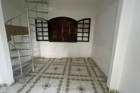 Sala de casa para alugar com 2 quartos, 900m² em Vila Flavia, Duque de Caxias