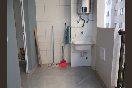 Apartamento para alugar com 42m², 2 quartos e sem vagaÁrea de serviço e Varanda