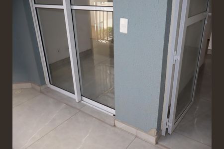 Apartamento para alugar com 42m², 2 quartos e sem vagaÁrea de serviço e Varanda