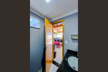 Casa para alugar com 217m², 3 quartos e 2 vagas Casa para alugar com 217m², 3 quartos e 2 vagasLavabo da Área externa