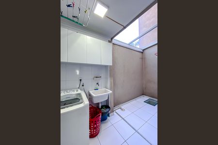 Casa para alugar com 217m², 3 quartos e 2 vagas Casa para alugar com 217m², 3 quartos e 2 vagasÁrea de Serviço