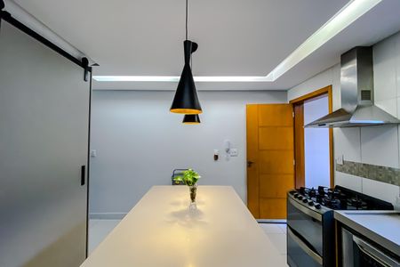 Cozinha de casa para alugar com 3 quartos, 217m² em Vila Bertioga, São Paulo