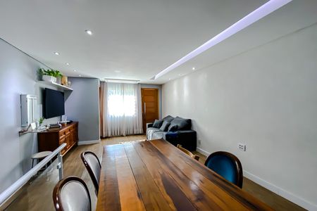 Sala de casa para alugar com 3 quartos, 217m² em Vila Bertioga, São Paulo