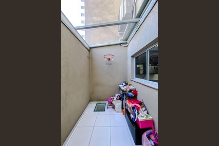 Área de Serviço de casa para alugar com 3 quartos, 217m² em Vila Bertioga, São Paulo