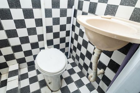 Casa para alugar com 50m², 1 quarto e sem vaga Casa para alugar com 50m², 1 quarto e sem vagaBanheiro