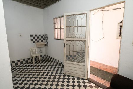 Casa para alugar com 50m², 1 quarto e sem vaga Casa para alugar com 50m², 1 quarto e sem vagaSala