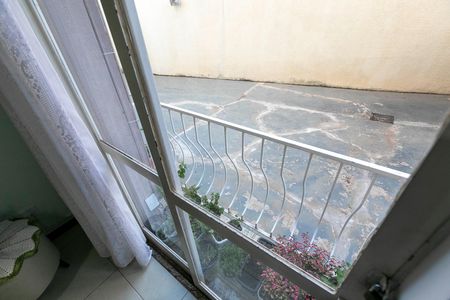 Apartamento à venda com 78m², 2 quartos e 1 vaga Apartamento à venda com 78m², 2 quartos e 1 vagaVARANDA