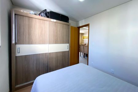Quarto 1 de apartamento à venda com 2 quartos, 77m² em Fernão Dias, Belo Horizonte