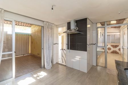 Cozinha de casa de condomínio para alugar com 2 quartos, 54m² em Nova Pampulha, Belo Horizonte