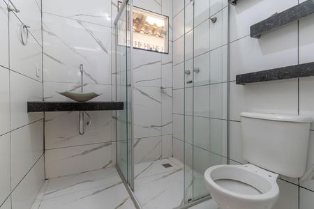 Banheiro de casa de condomínio para alugar com 2 quartos, 54m² em Nova Pampulha, Belo Horizonte