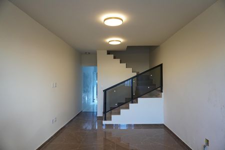 Casa para alugar com 3 quartos, 120m² em Itaquera, São Paulo