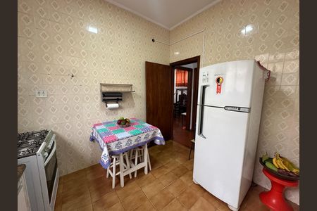 Cozinha de apartamento para alugar com 2 quartos, 112m² em Centro, São Vicente
