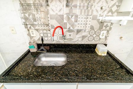 Cozinha de apartamento à venda com 2 quartos, 50m² em Irajá, Rio de Janeiro