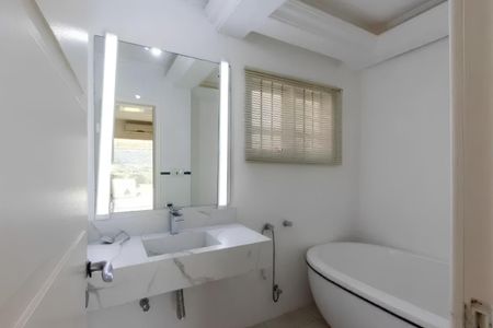 Casa para alugar com 185m², 3 quartos e 3 vagasBanheiro