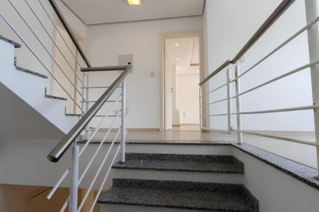 Casa para alugar com 185m², 3 quartos e 3 vagasEscada