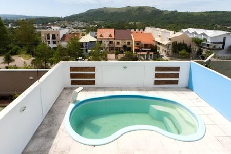 Piscina de casa para alugar com 3 quartos, 185m² em Aberta dos Morros, Porto Alegre