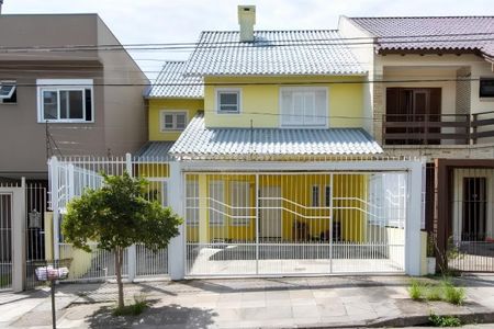 Fachada de casa para alugar com 3 quartos, 185m² em Aberta dos Morros, Porto Alegre