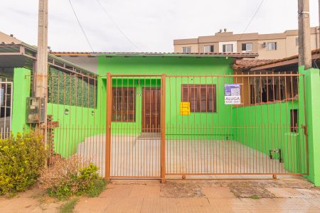 Fachada de casa para alugar com 2 quartos, 62m² em Olaria, Canoas